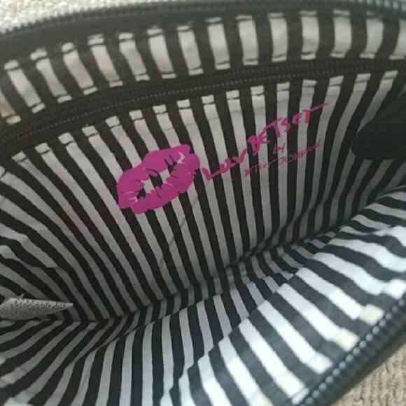 💋 Betsy Johnson animal print gold & black clutch - Picture 3 of 3